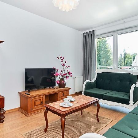 Vintage Apartment In New Estate With Parking - Krzyki Wroclaw By Noclegi Renters Exterior foto