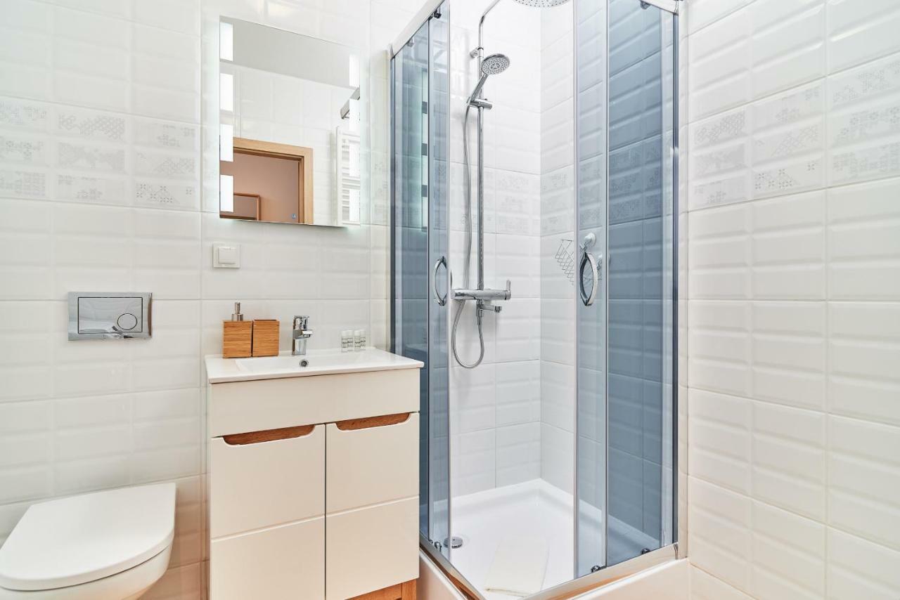 Vintage Apartment In New Estate With Parking - Krzyki Wroclaw By Noclegi Renters Exterior foto