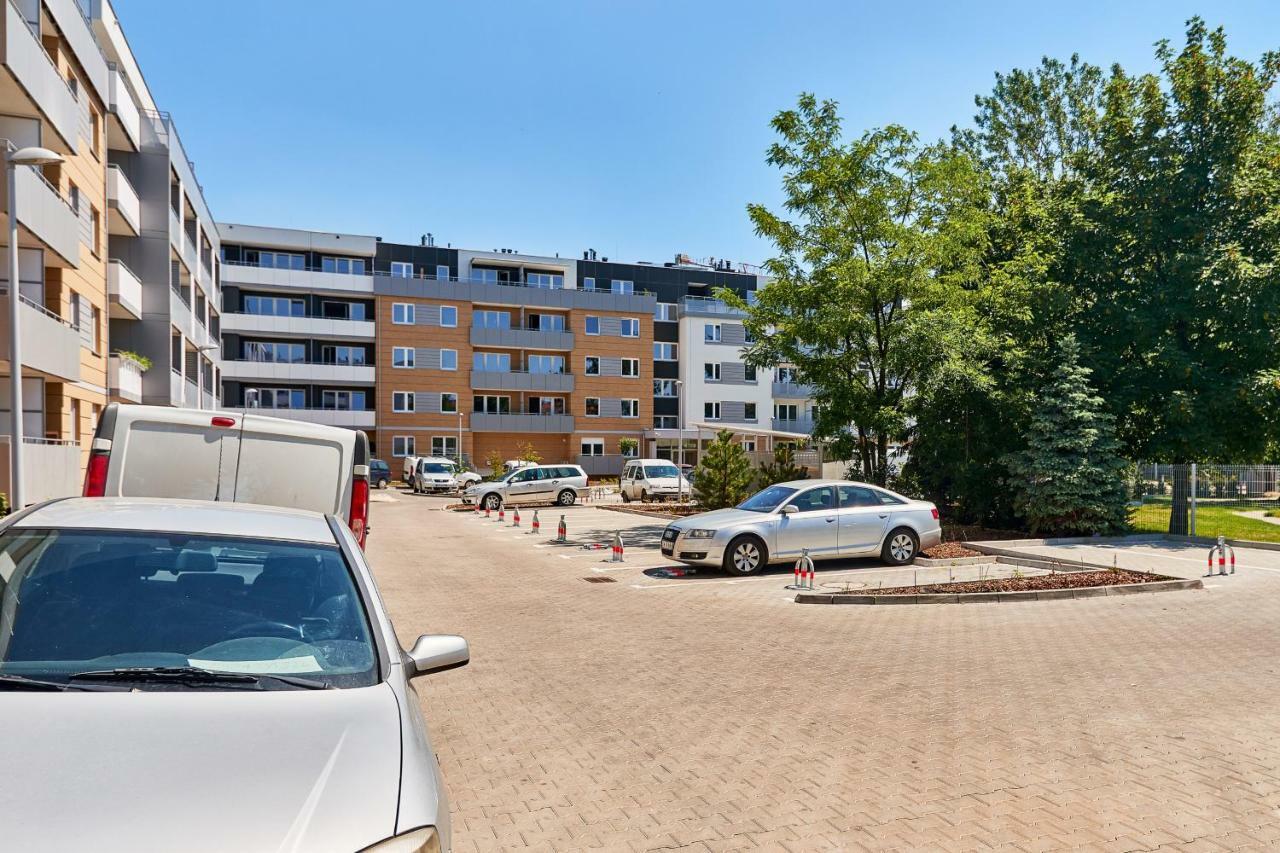 Vintage Apartment In New Estate With Parking - Krzyki Wroclaw By Noclegi Renters Exterior foto